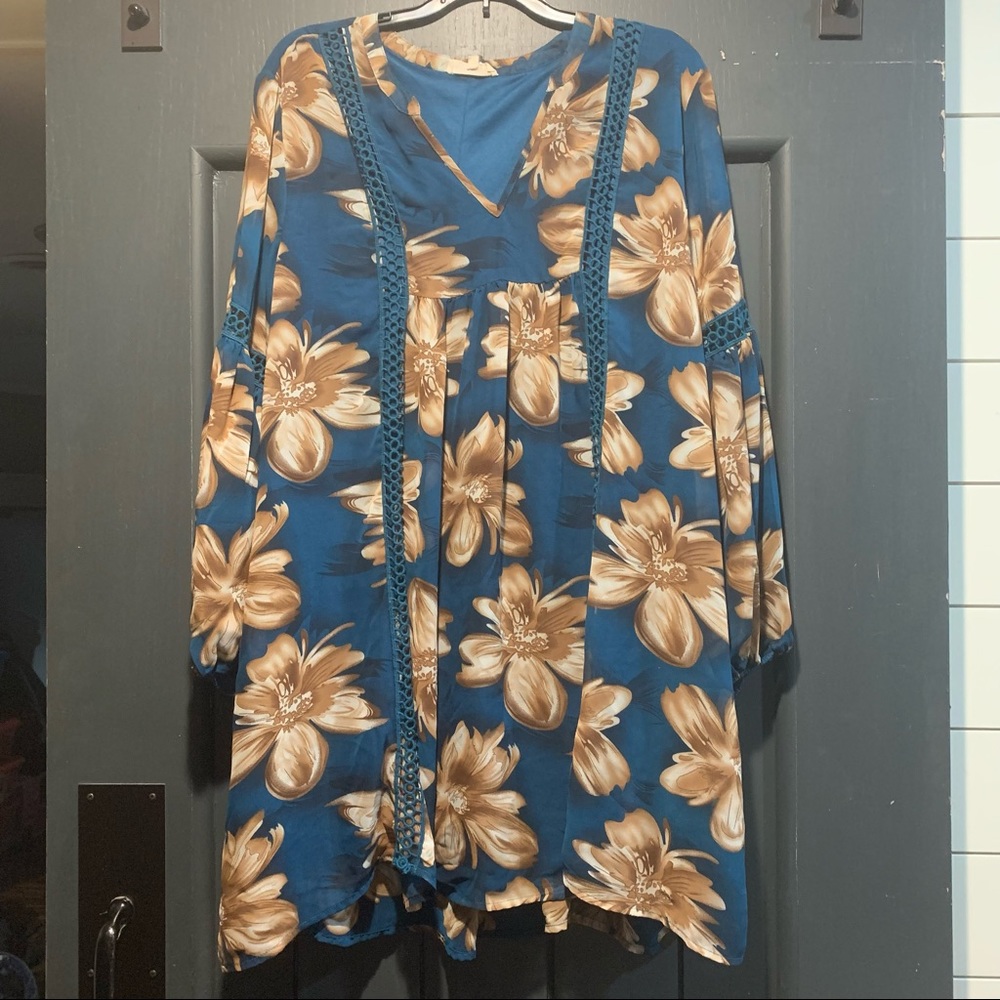 Entro Floral Deep V Neck Balloon Sleeve Flowy Tunic Dress